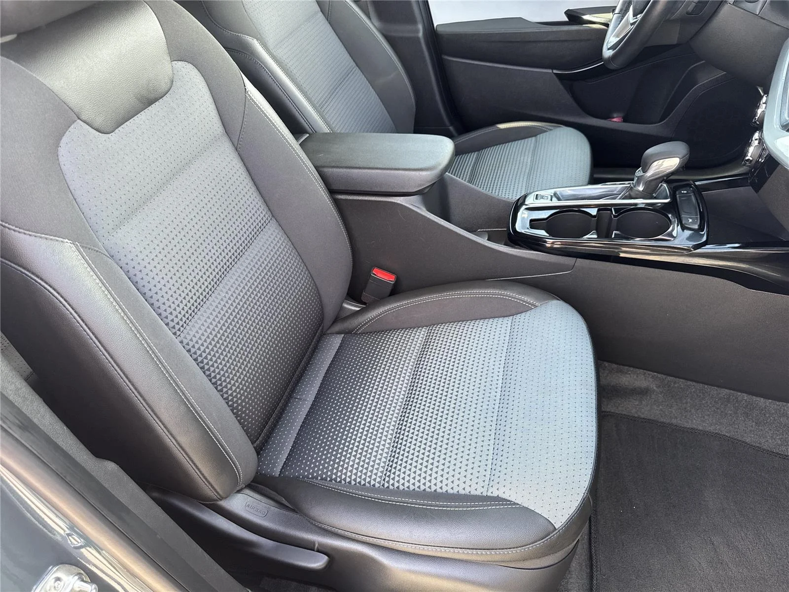 Used 2025 Cypress Gray Chevrolet LT image 35