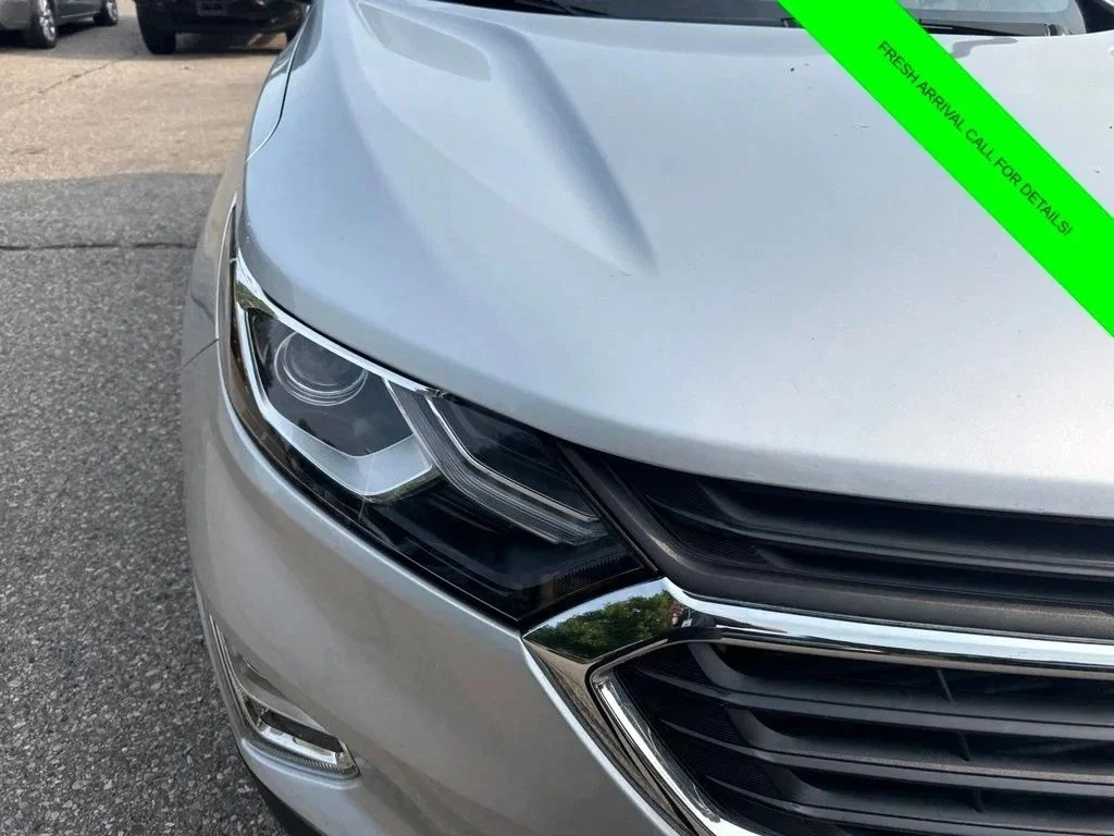 Used 2020 Silver Ice Metallic Chevrolet LT image 3
