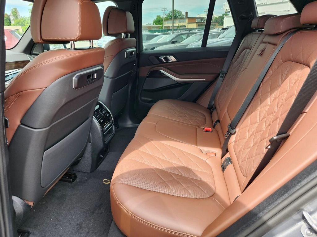 New 2026 Gray BMW xDrive40i image 15