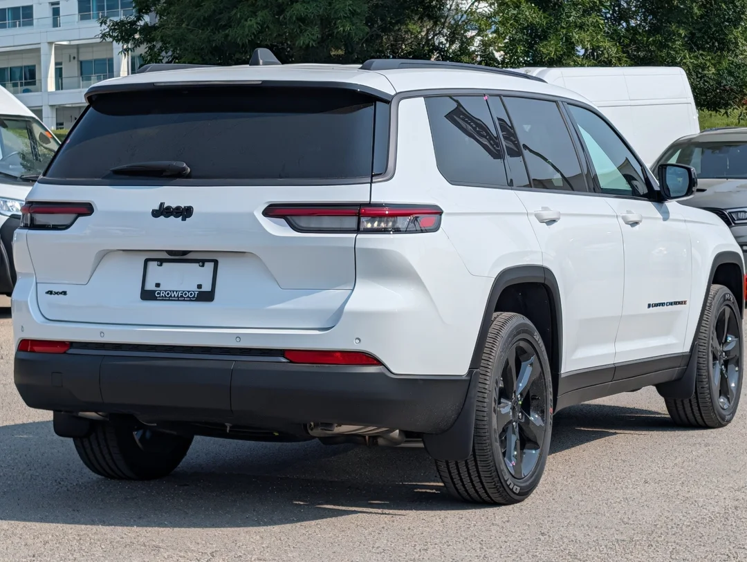 New 2026 White Jeep Altitude - - Power Sunroof - Trailer Tow Pkg - 20 Black Wheels - Remote Start & More! image 8