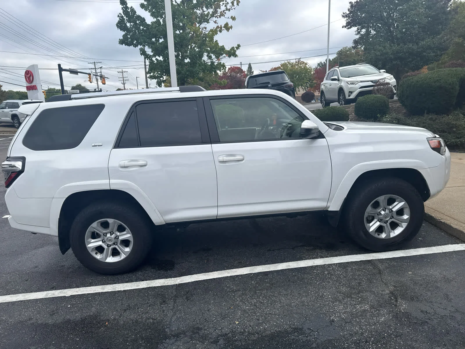 Used 2024 Ice Cap Toyota SR5 image 16