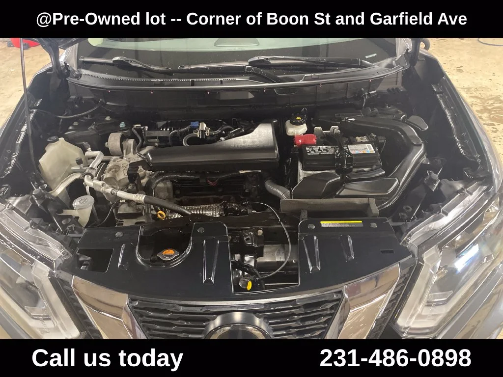 Used 2019 Gray Nissan SL image 10