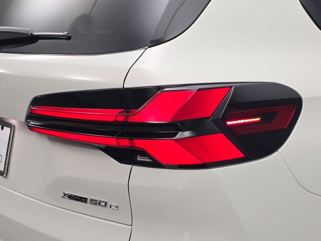 2026 BMW X5 50e - Photo 33