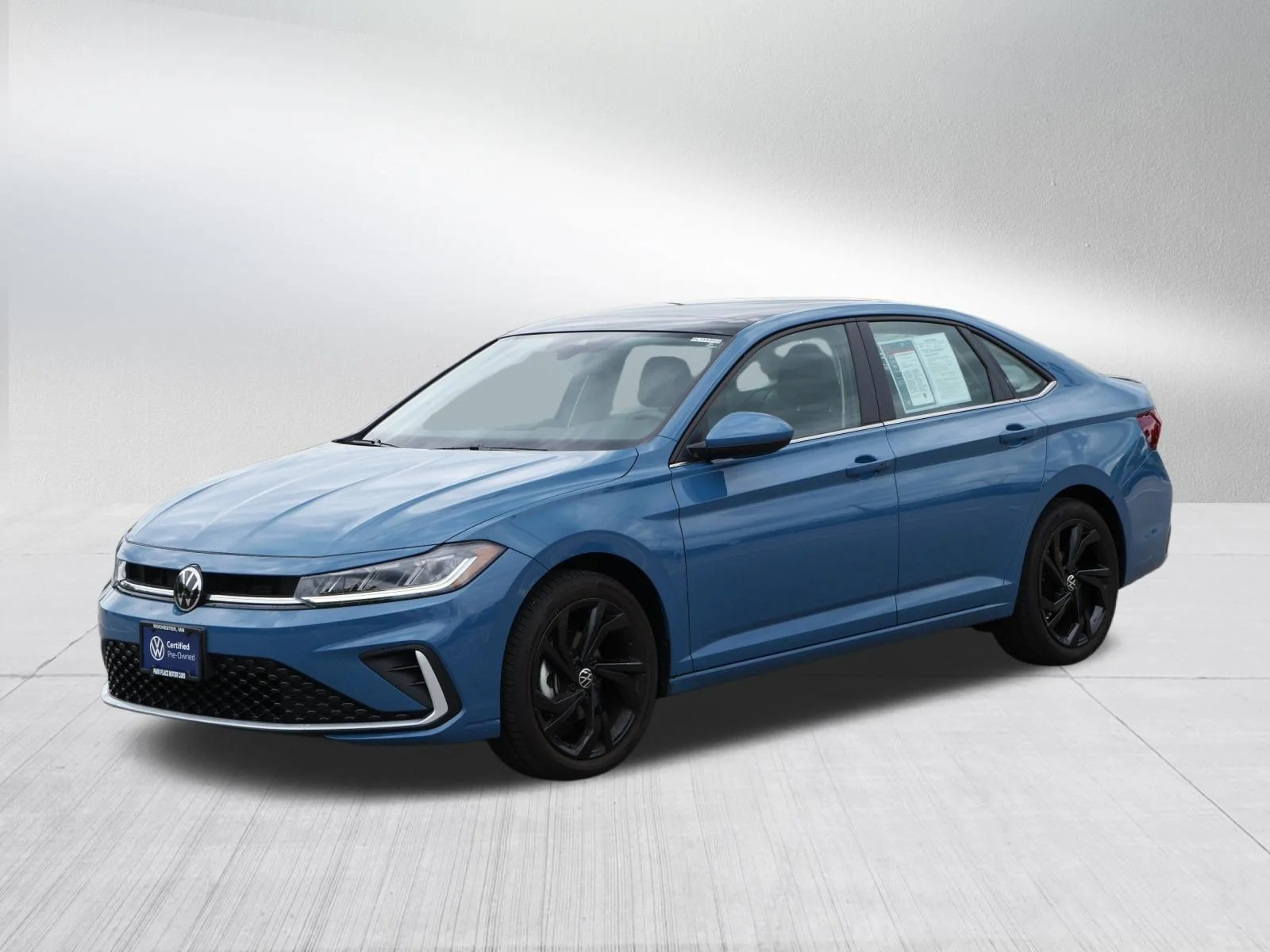 Certified Used 2025 Monterey Blue Volkswagen SE image 3