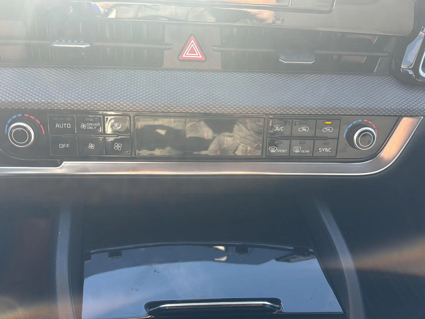 Used 2023 Gravity Gray Kia LX image 11