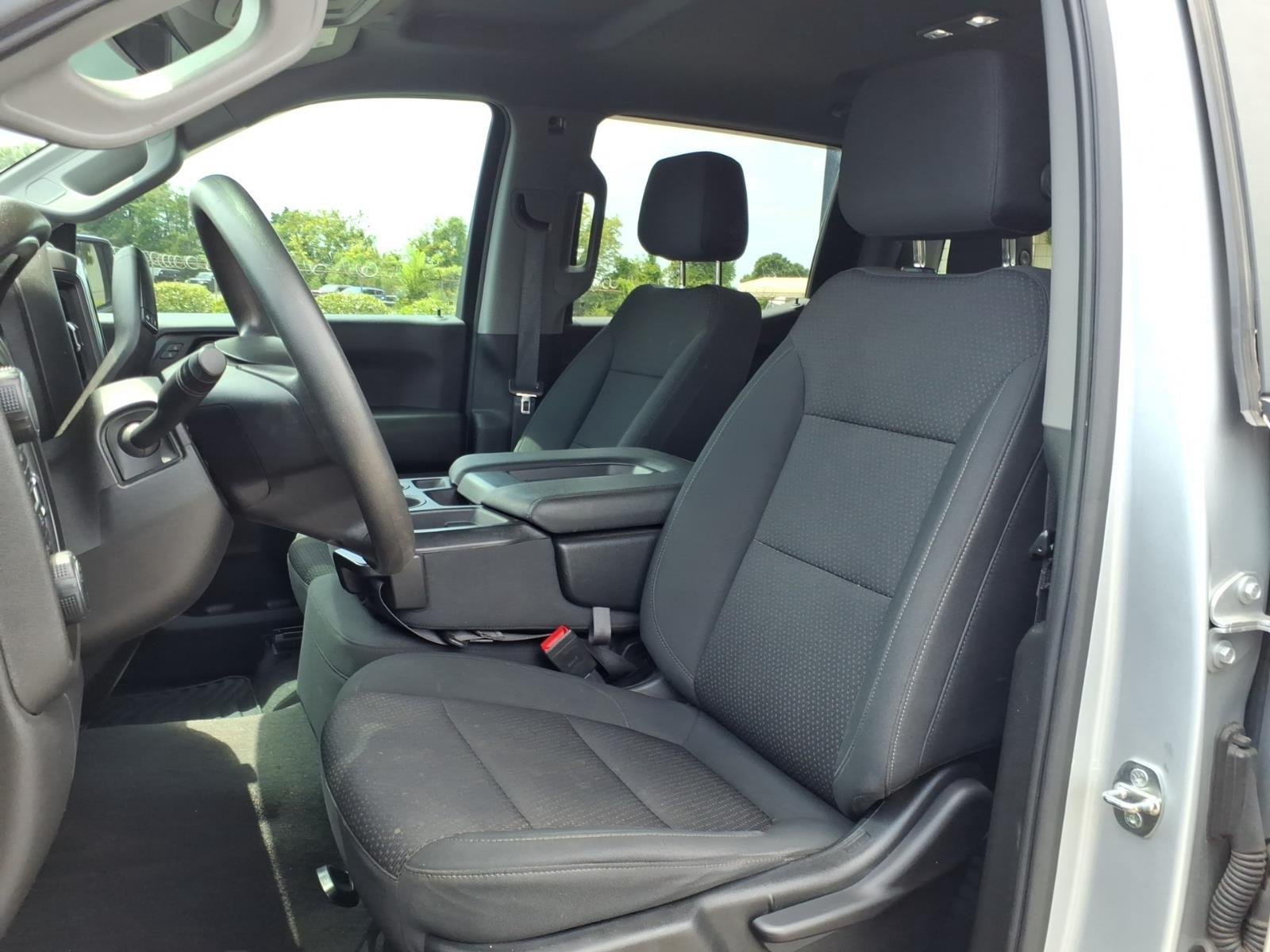 Used 2021 Silver Ice Metallic Chevrolet Custom image 19