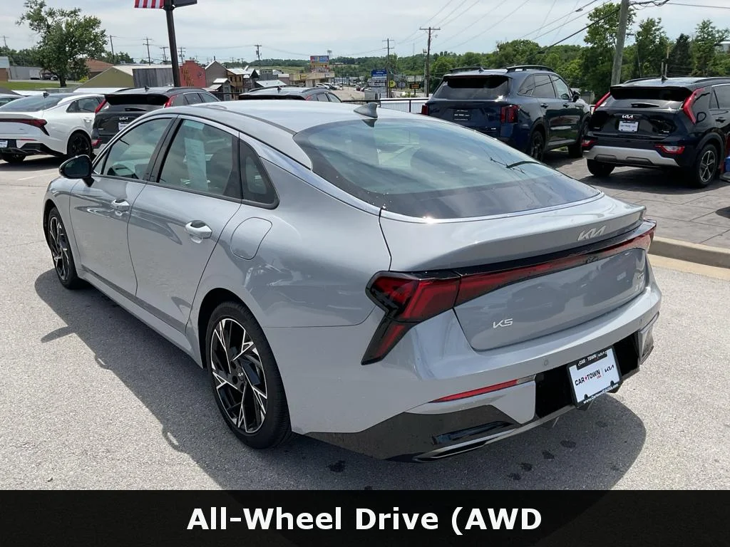 Used 2025 Wolf Gray Kia GT-Line image 7