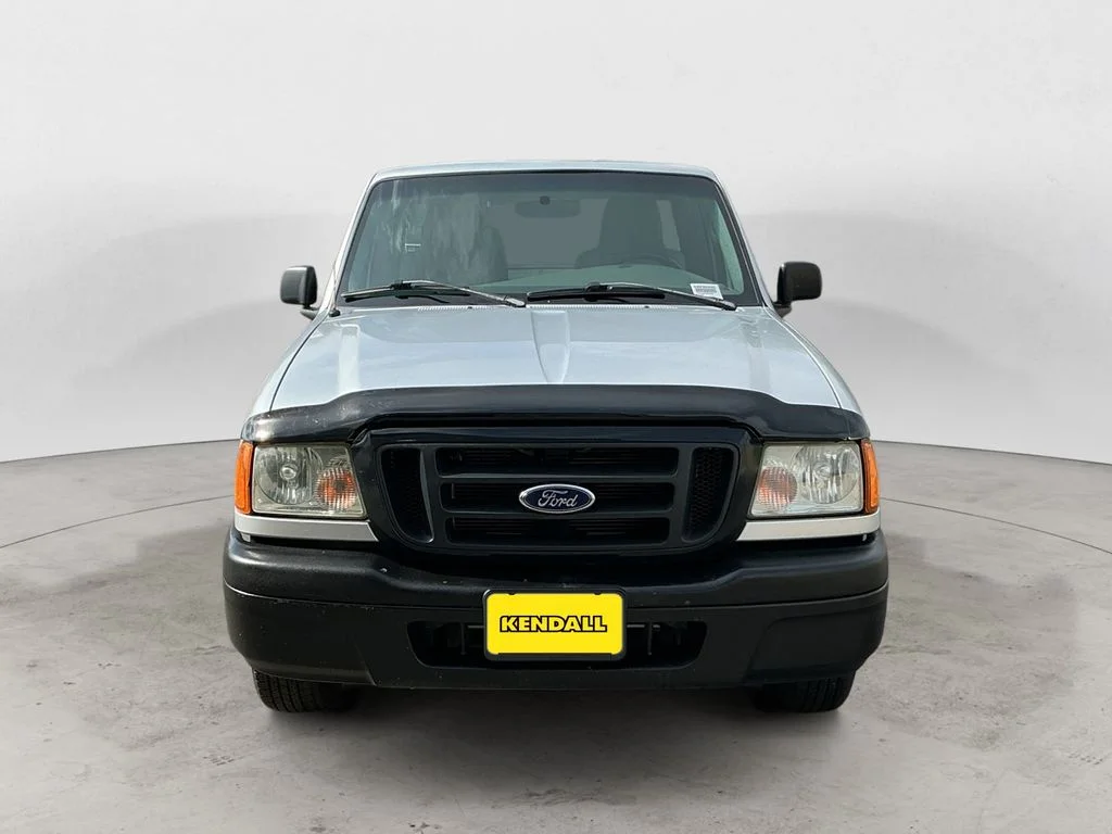 Used 2004 Silver Ford XL image 2