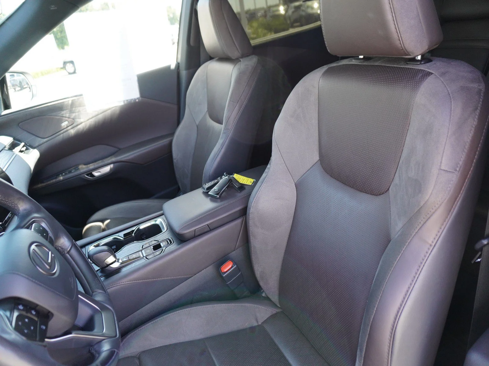 Used 2023 White Pearl Lexus RX 350 Luxury image 25