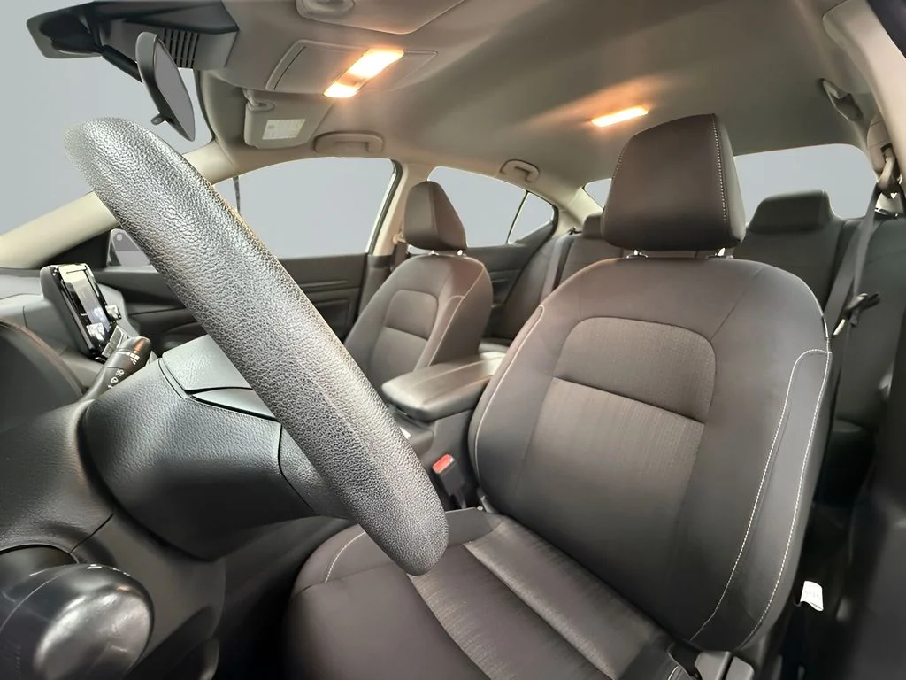 Used 2022 Silver Nissan 2.5 S image 10