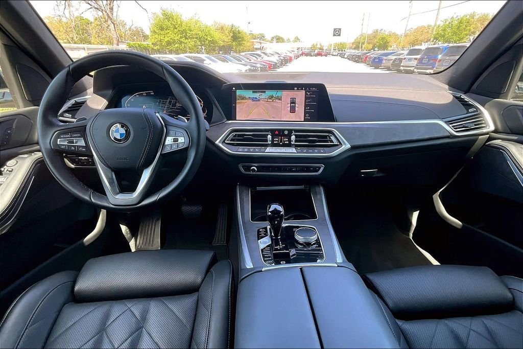 Used 2023 Gray BMW sDrive40i image 7