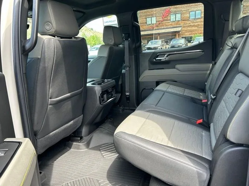2026 Chevrolet Silverado 1500 ZR2 - Photo 11