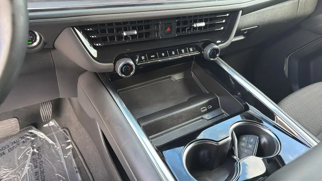 Used 2025 Black Chevrolet LS image 23