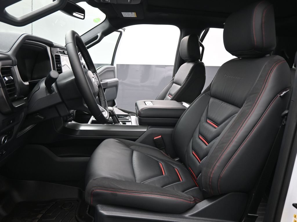New 2025 Oxford White Ford Lariat image 9