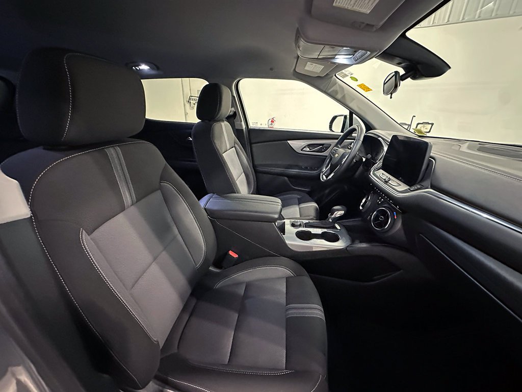 Used 2025 Gray Chevrolet LT image 25