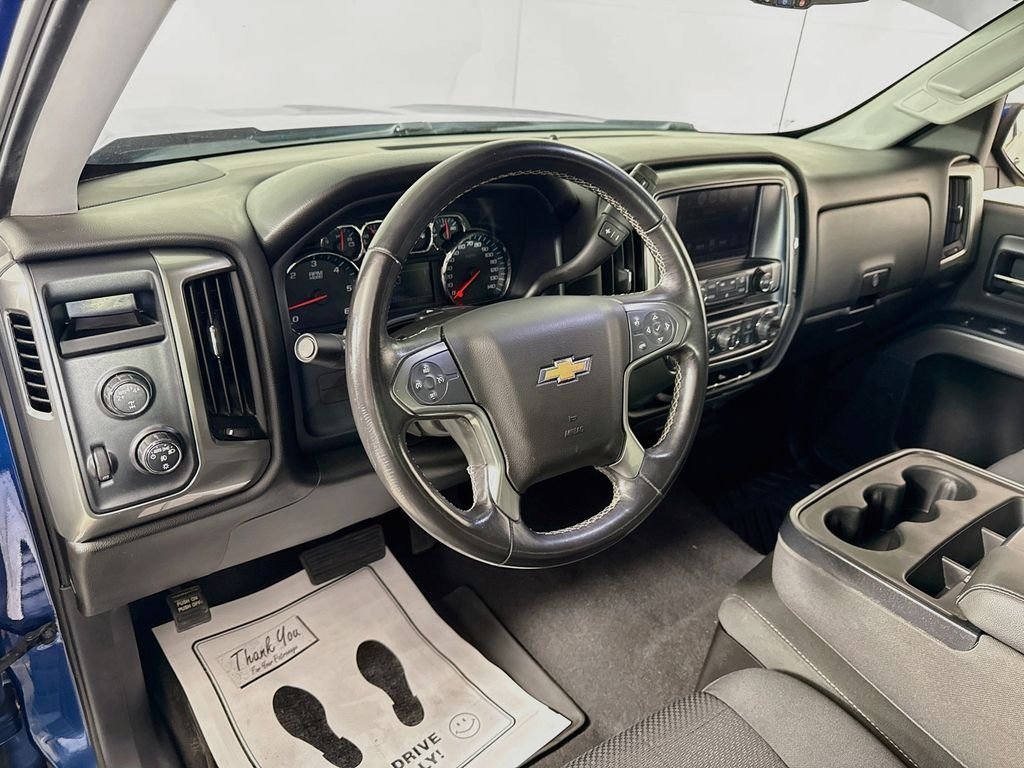 Used 2018 Deep Ocean Blue Metallic Chevrolet LT image 14
