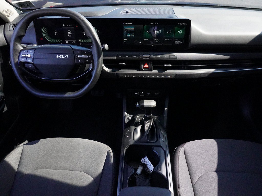 Used 2025 Black Kia LXS image 30