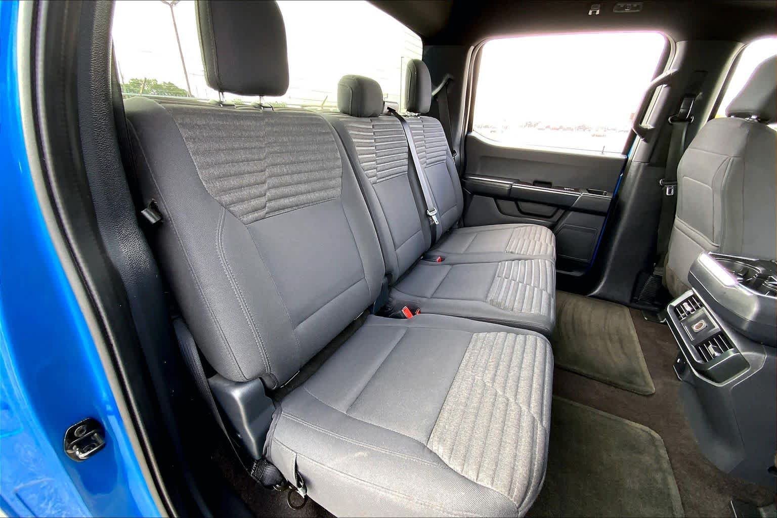 Used 2021 Velocity Blue Ford XL image 19