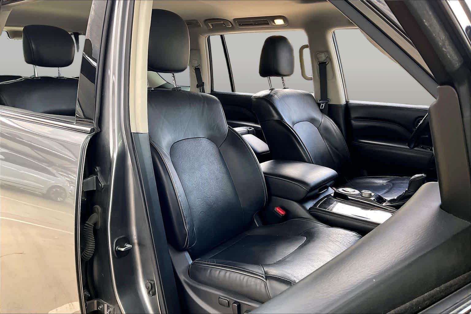 Used 2020 Graphite Shadow INFINITI LUXE image 9