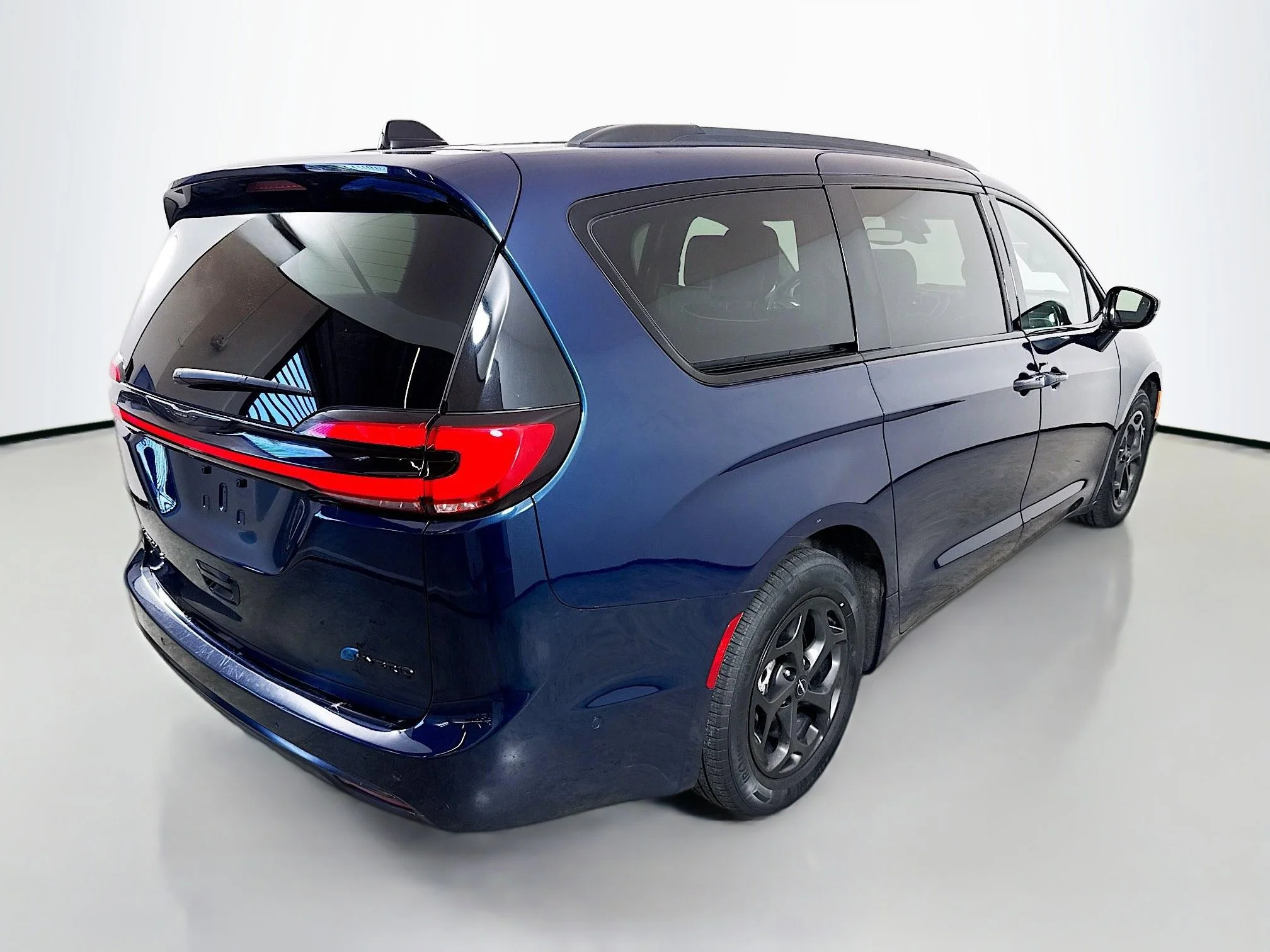 Used 2024 Fathom Blue Pearlcoat Chrysler Hybrid Premium S Appearance Pkg image 7
