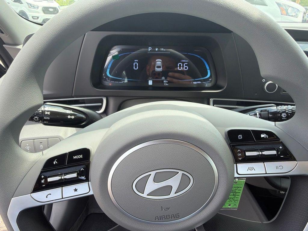 New 2026 Gray Hyundai SE image 13