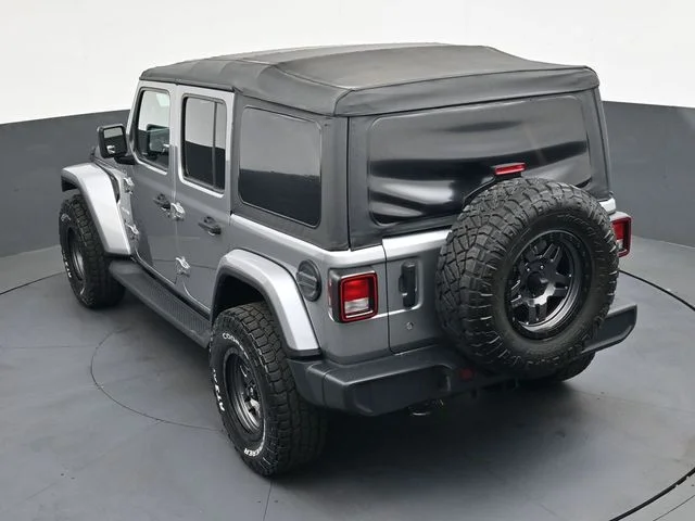 Used 2020 Silver Jeep Unlimited Sahara image 27