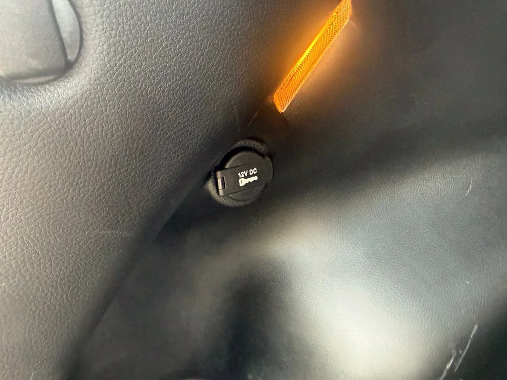 Used 2022 White Jeep Latitude image 40