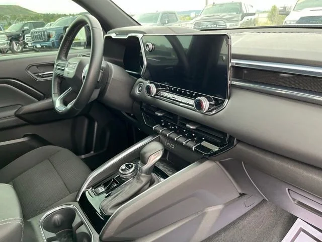 Used 2023 Onyx Black GMC Elevation image 27