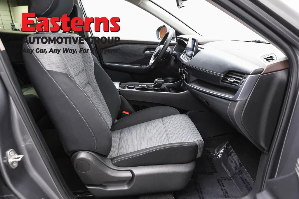 Used 2023 Gray Nissan SV image 23