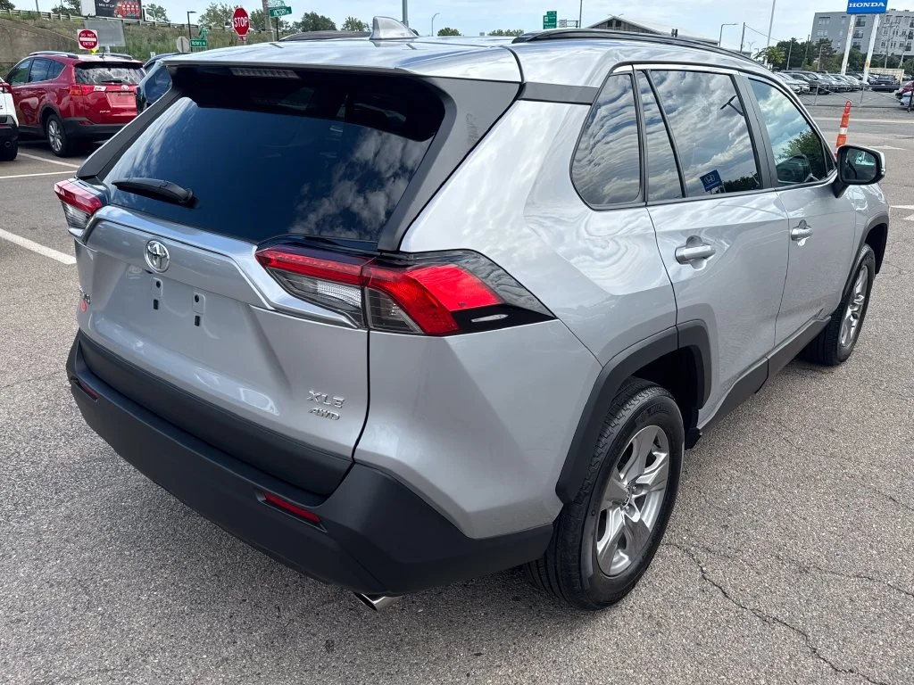 Used 2025 Silver Toyota XLE image 8