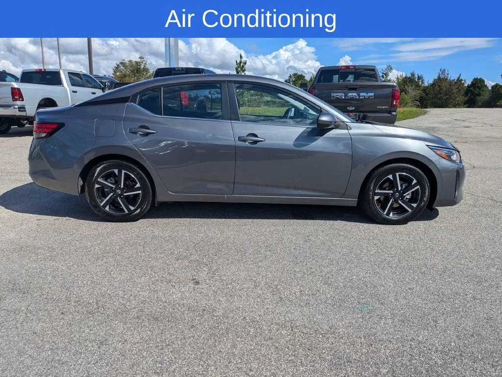 Used 2025 Gray Nissan SV image 3