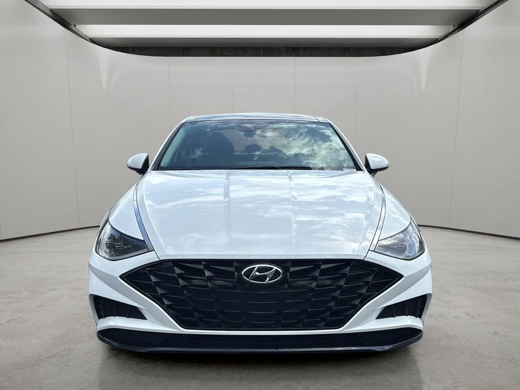 Used 2023 Serenity White Hyundai SEL image 8