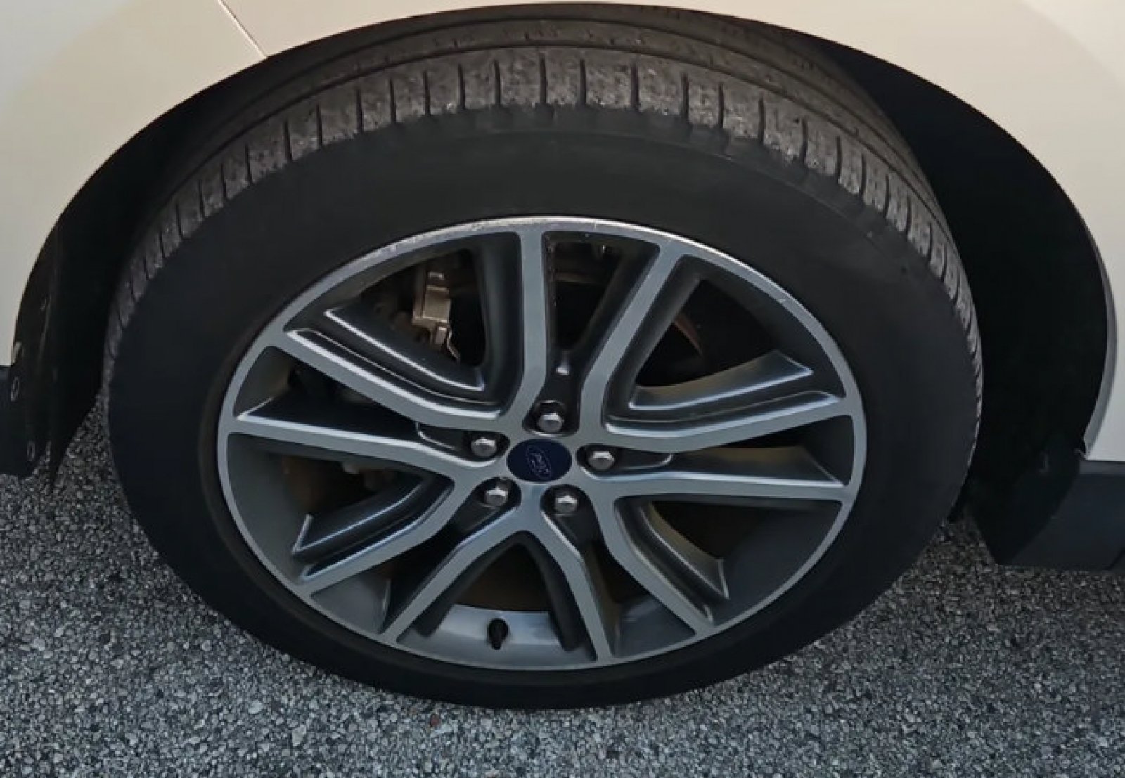 Used 2019 White Platinum Clearcoat Metallic Ford Titanium image 5