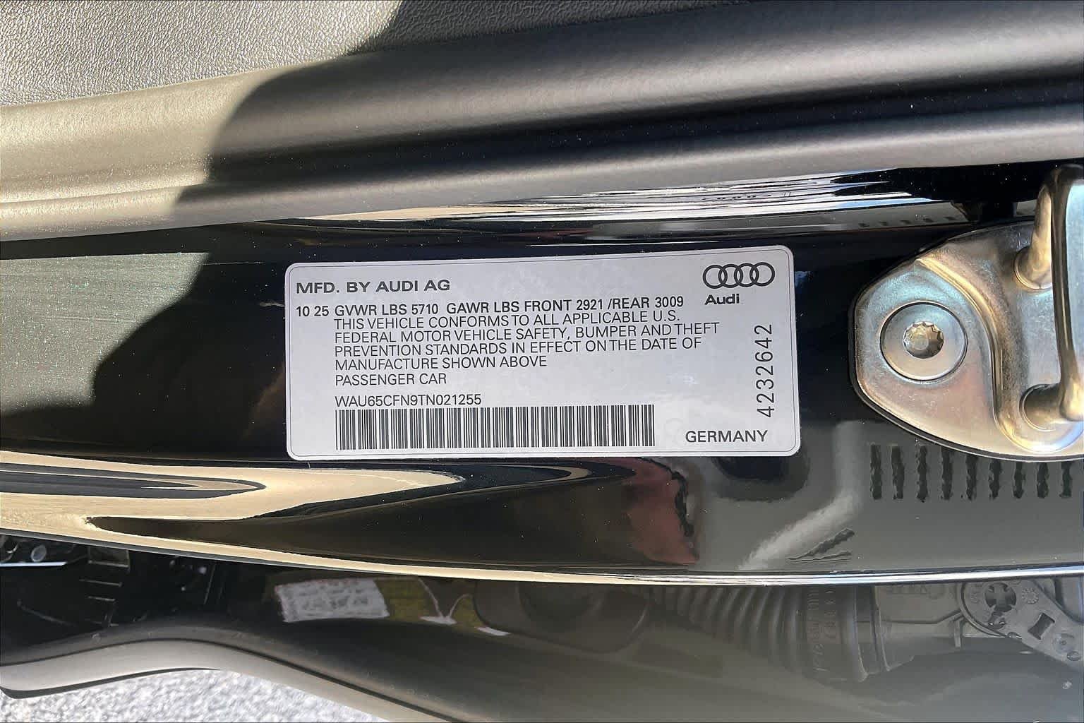 Used 2026 DARK GREEN Audi Prestige image 31
