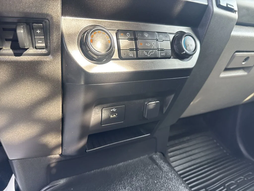Used 2021 White Ford XL image 91