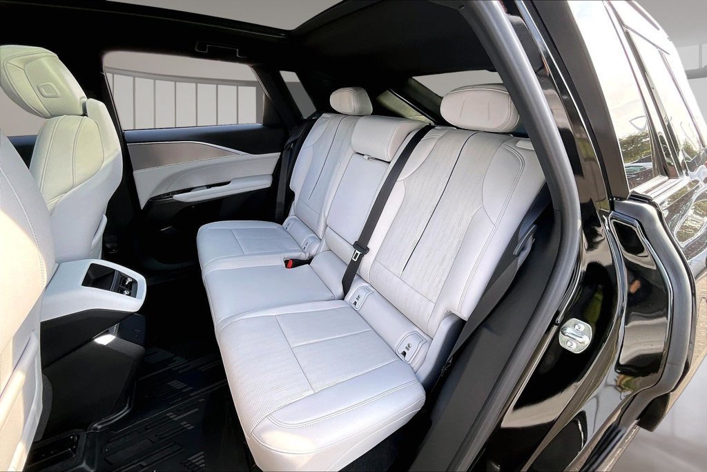 2027 Cadillac LYRIQ Sport - Photo 10