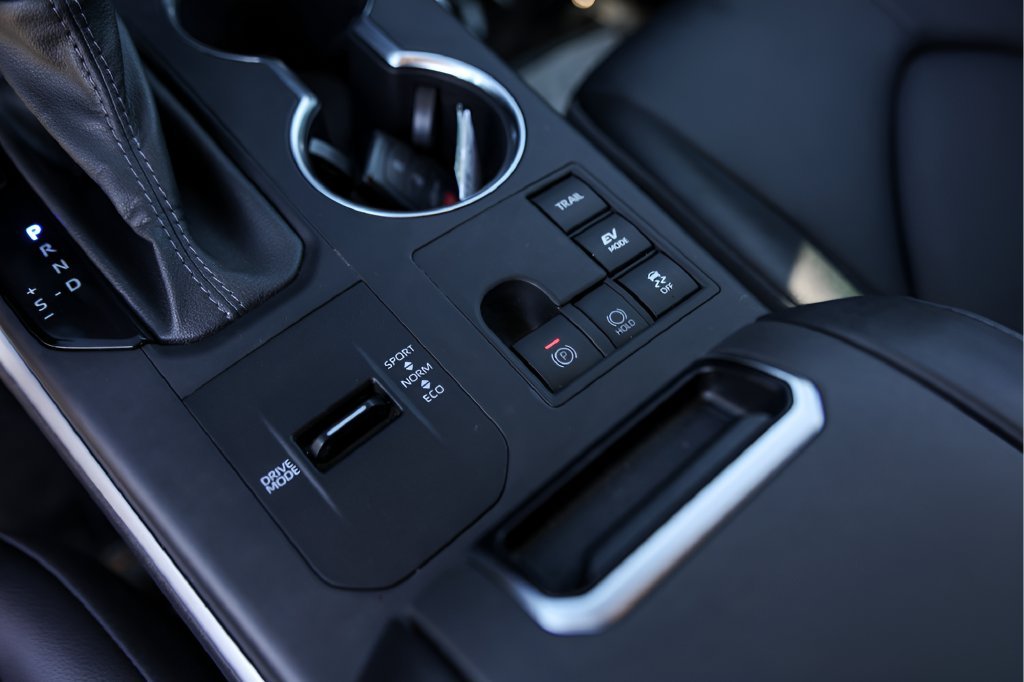 2026 Toyota Highlander XLE - Photo 24