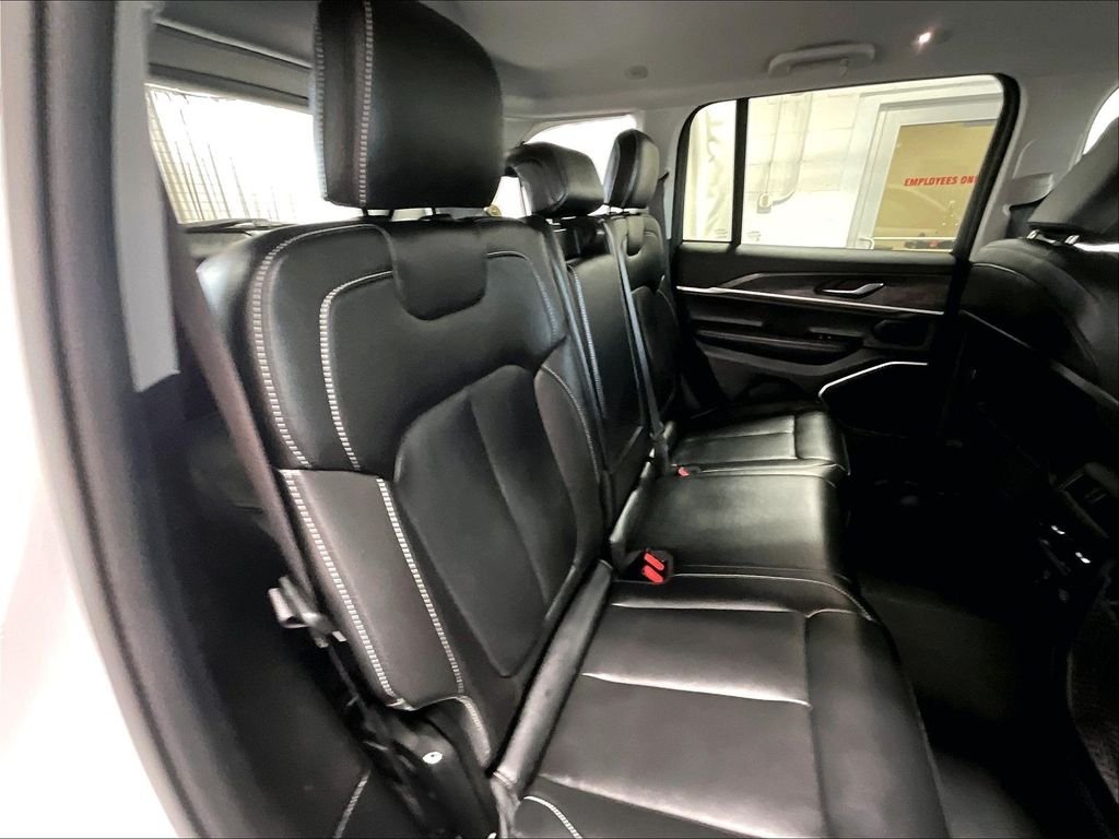 Used 2022 Bright White Clearcoat Jeep Limited image 16