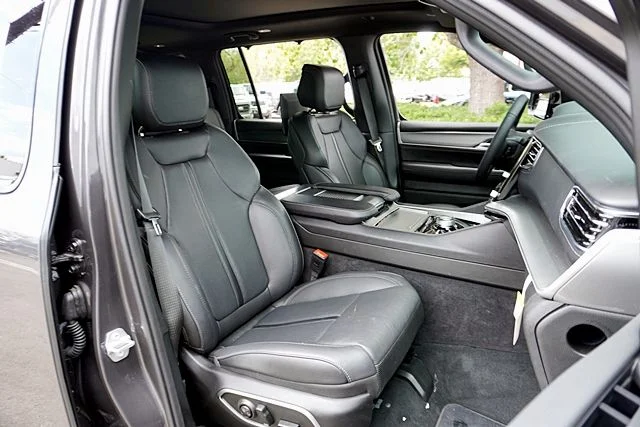 2026 Jeep Grand Wagoneer Limited Reserve - Photo 13