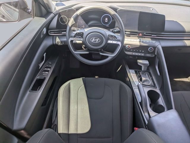 Used 2024 Gray Hyundai SEL image 15