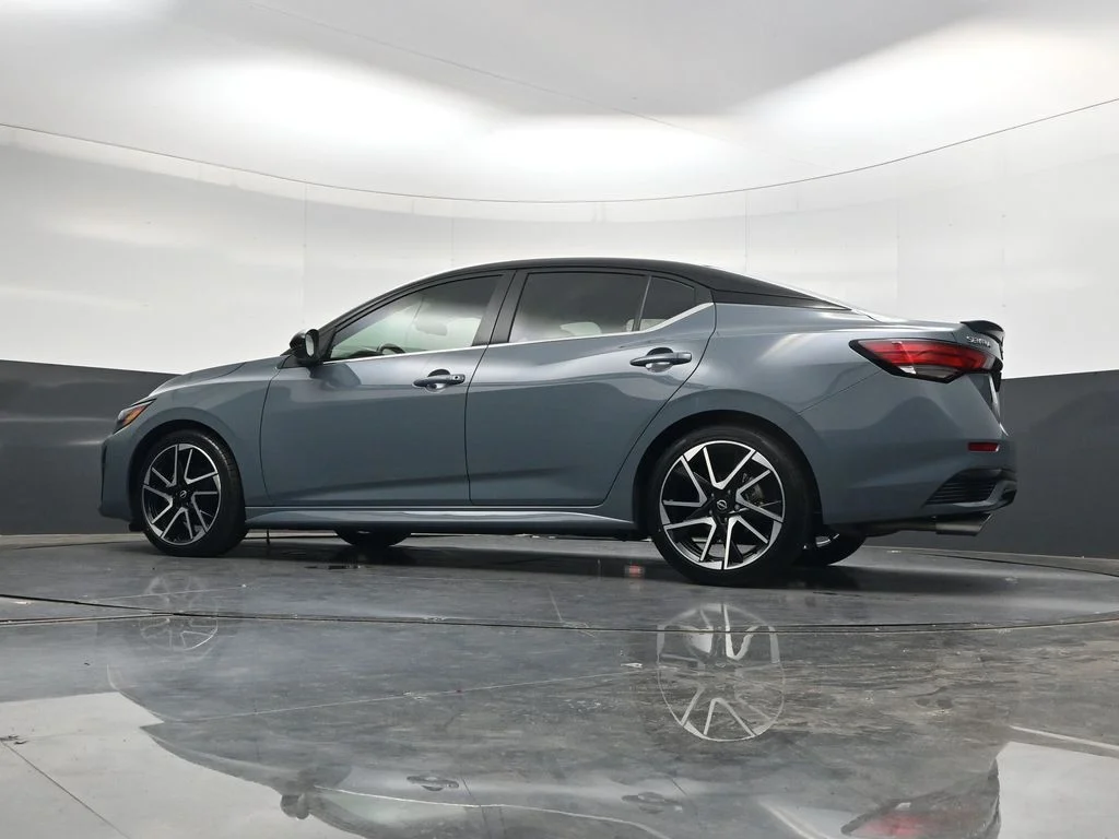 Used 2025 Gray Nissan SR image 47