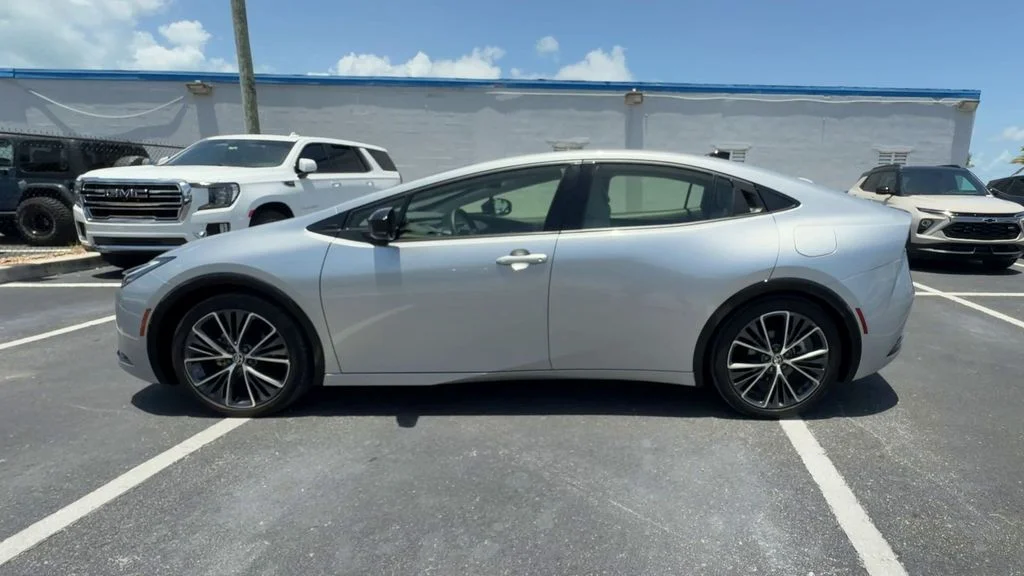 Used 2026 Silver Toyota XLE image 5