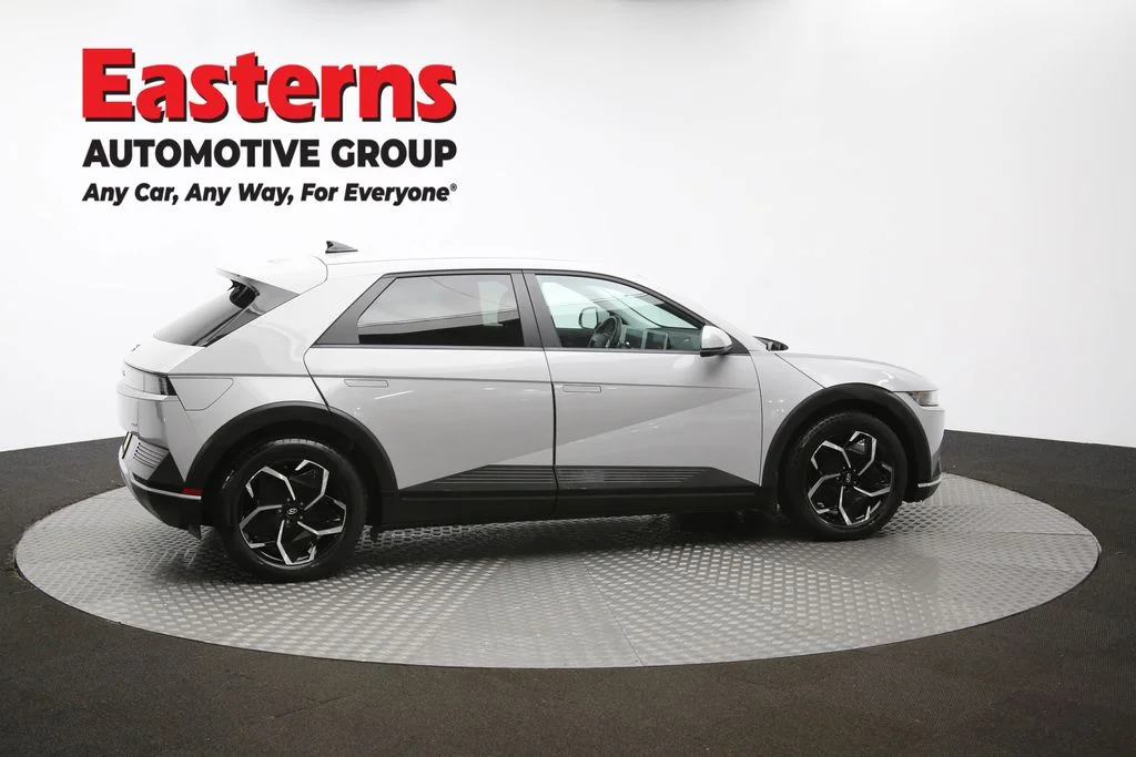 Used 2023 Gray Hyundai SE image 40