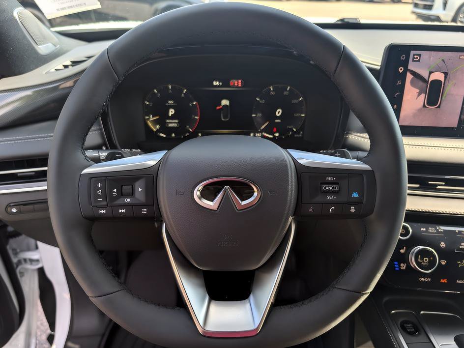 New 2027 2T RAD WHT INFINITI SPORT image 14