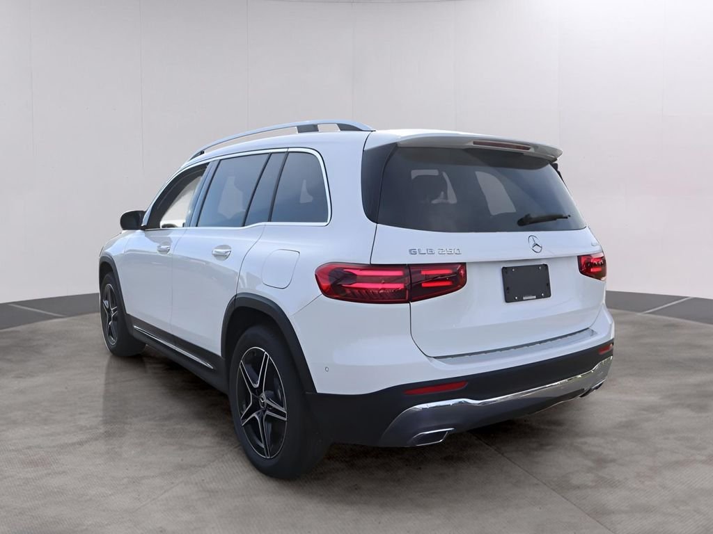 Certified Used 2026 Polar White Mercedes-Benz GLB 250 image 5