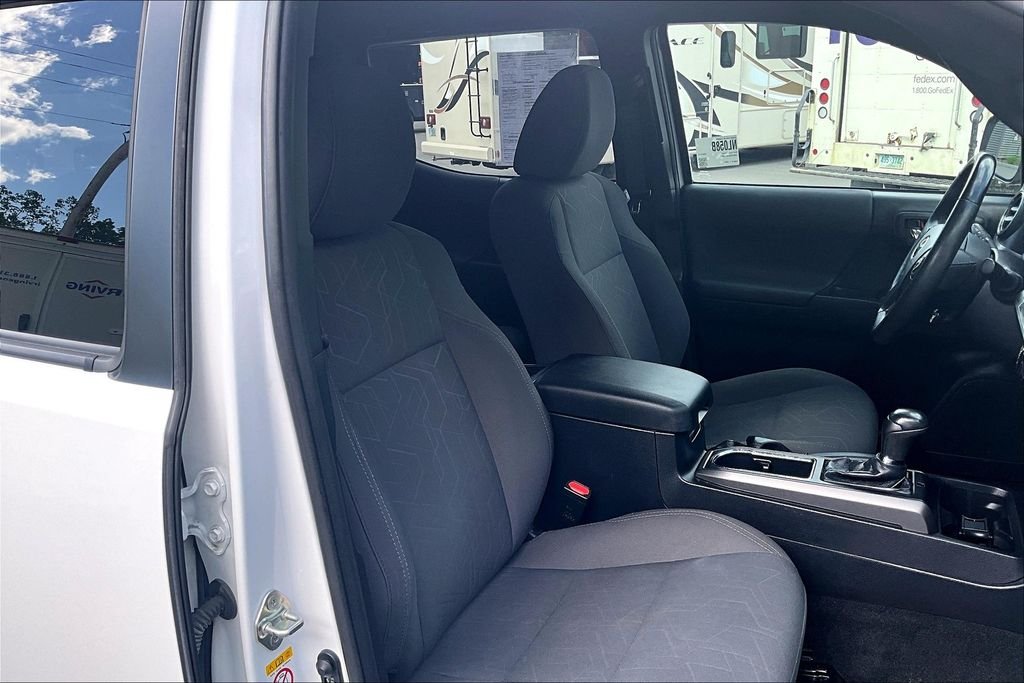 Used 2018 White Toyota TRD Off-Road image 7