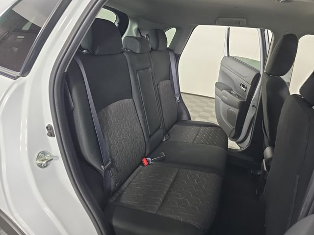 Used 2024  Mitsubishi 2.0 ES image 27