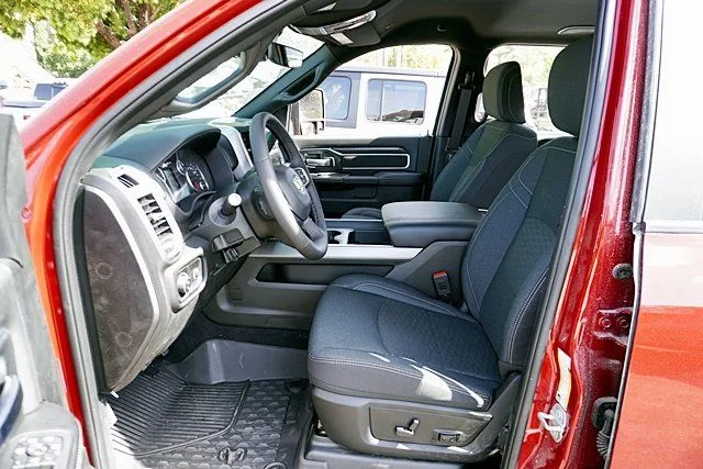 New 2026 Molten Red Pearl-Coat Exterior Paint RAM Big Horn image 21