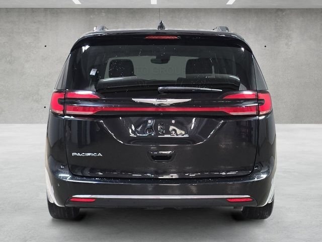 Used 2022 Black Chrysler Touring L image 15