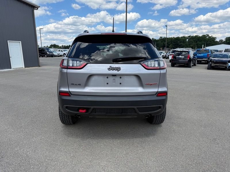 Used 2022 Silver Jeep Trailhawk image 7
